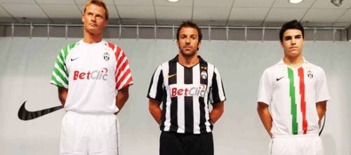 Maglie Juventus 2010 2011