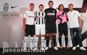 Maglie Juventus 2011 2012