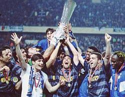 Inter Vince Coppa Uefa 1997-1998