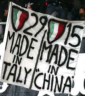 Striscione Juventus 29 scudetti Made in Italy vs 15 Made in China