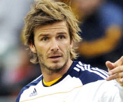 David Beckham capelli lunghi spettinati