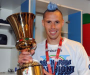 foto Hamsik capelli blu