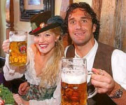 Luca Toni Oktoberfest 2008 con Marta Cecchetto