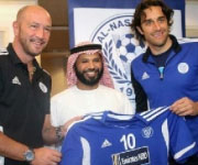 Luca Toni Al Nasr Emirati Arabi 2012 con Walter Zenga