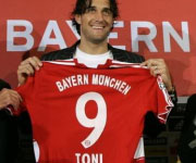 Presentazione Luca Toni Bayern Muenchen 2007